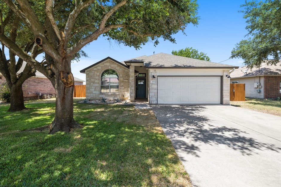 508 Lydia Lane, Thrall, TX 76578, Presented by Matt Shaw, Olivos Group